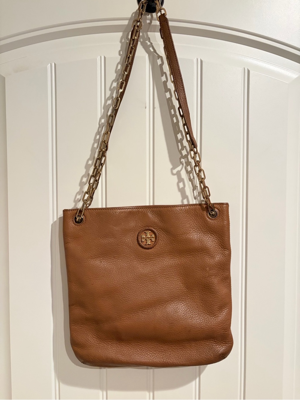 Tory Burch Brown Pebbled Leather Shoulder Bag with Gold Chain